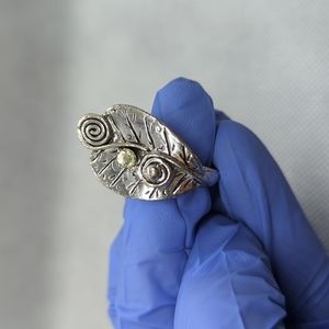 Swirly leaf ring 💍